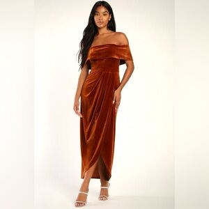 NWT- I'm Enchanted Rust Orange Velvet Off-the-Shoulder Maxi Dress (Size M)